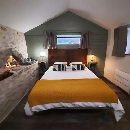 Le Val Du Pech Chantant Chambres D'Hotes Pern 外观 照片