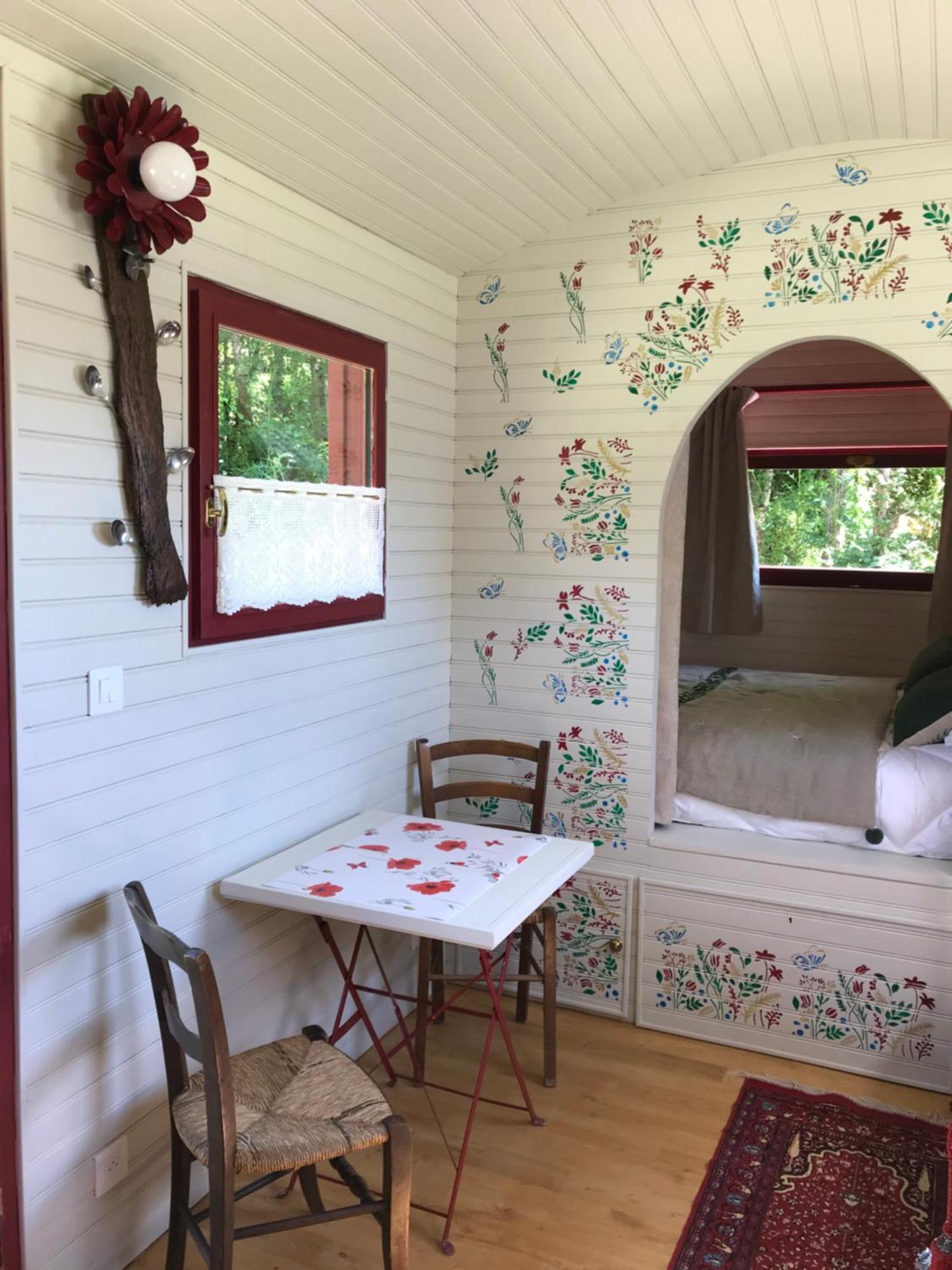 Le Val Du Pech Chantant Chambres D'Hotes Pern 外观 照片
